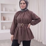 Kemer Detaylı Peplum Tunik Gömlek - Kahverengi – ön görünüm