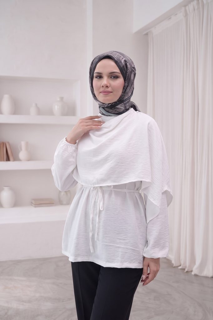 Pelerin Detaylı Bluz - Ekru – ön görünüm